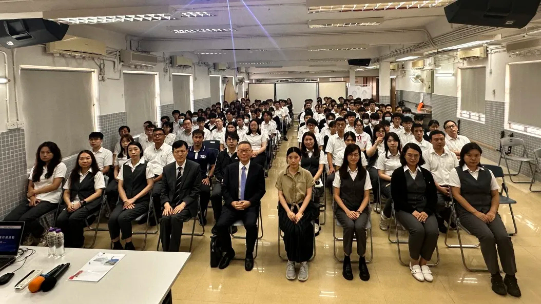 我校參與  “專家走進校園”科普活動