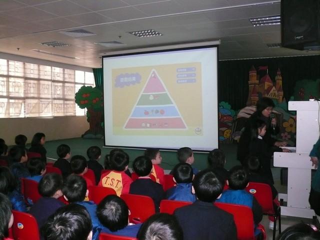 幼稚園舉行飲食與健康講座